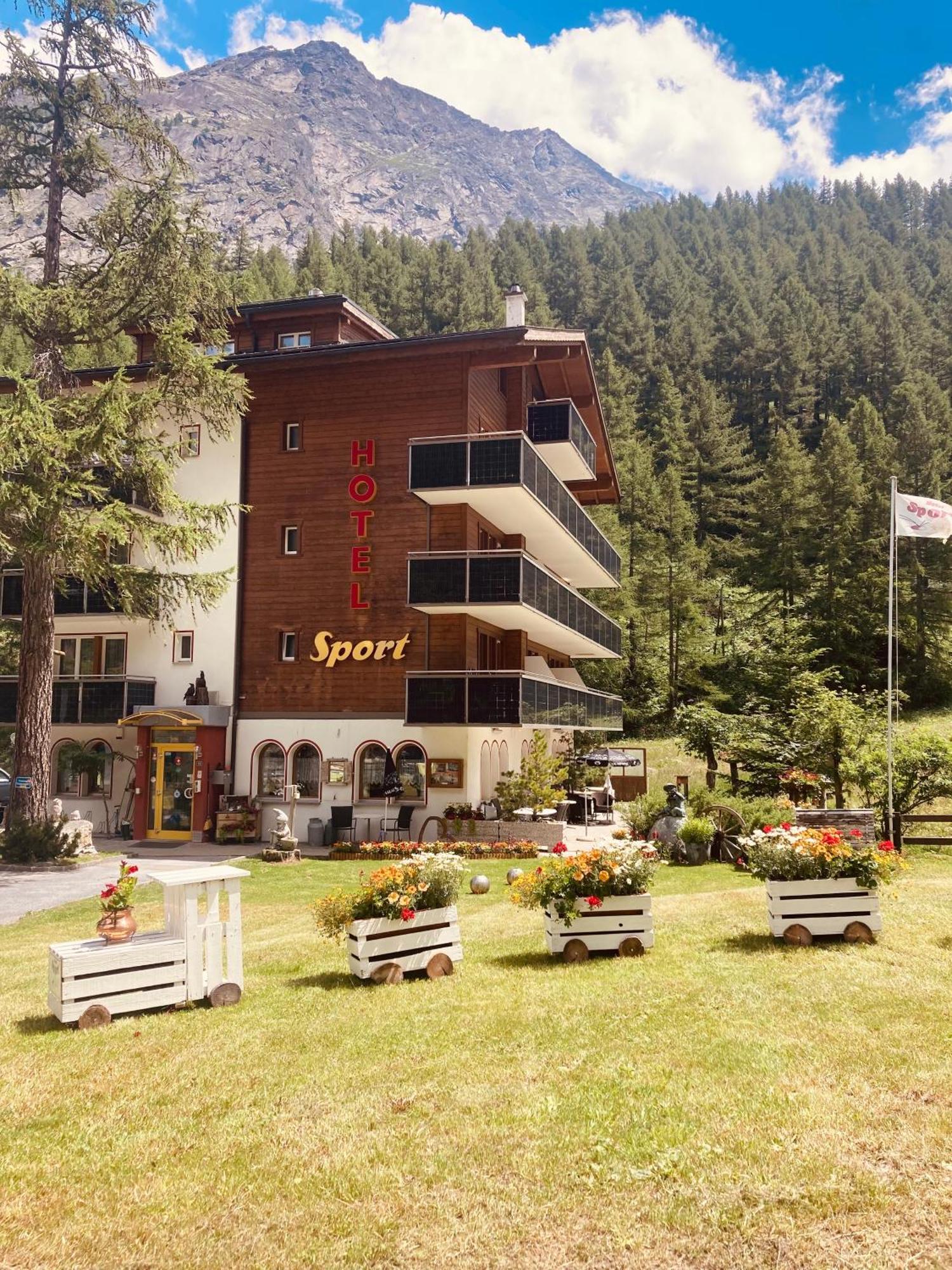 Ski-In/Ski-Out Hotel Sport Saas-Almagell Exterior foto