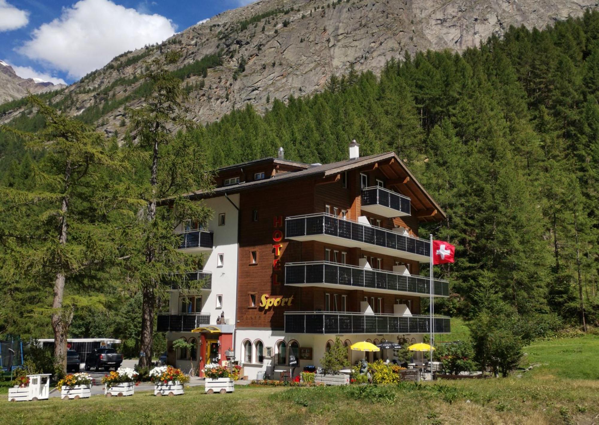 Ski-In/Ski-Out Hotel Sport Saas-Almagell Exterior foto